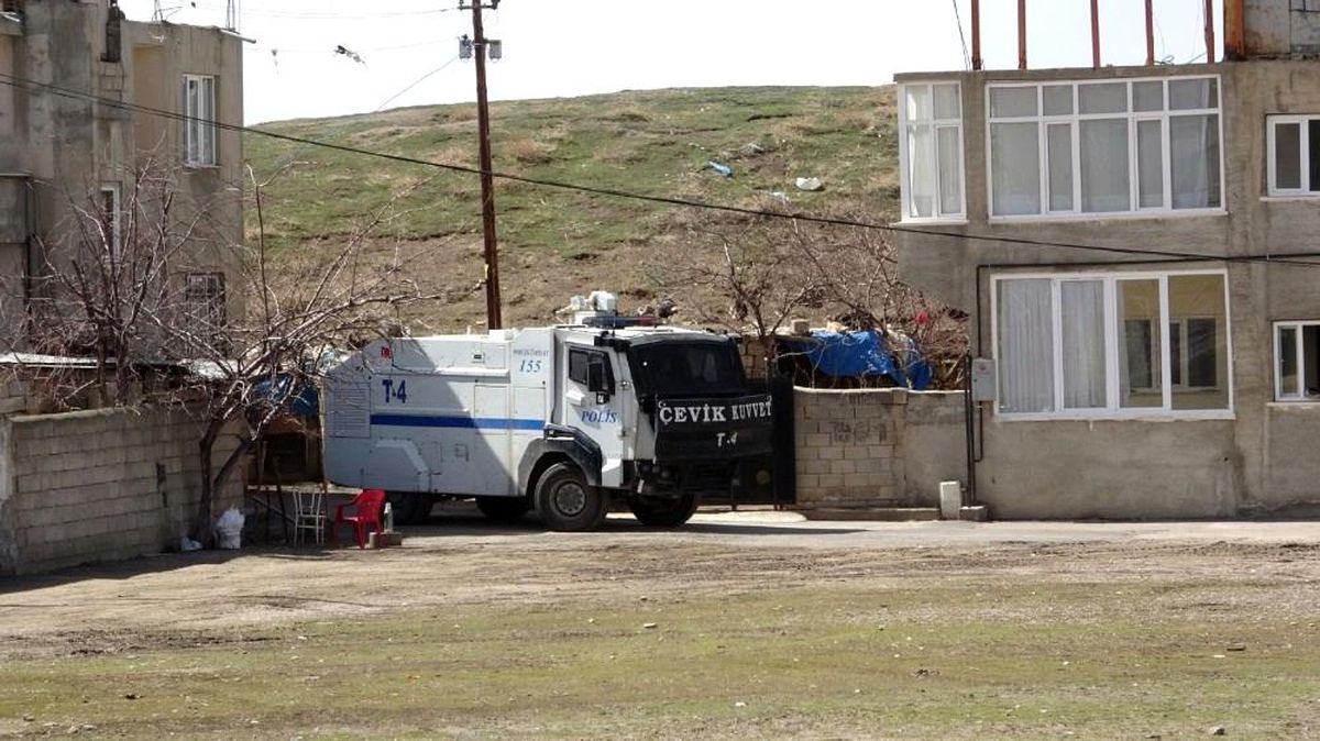 Son dakika: Polis ekipleri kaçak kazı nöbetinde