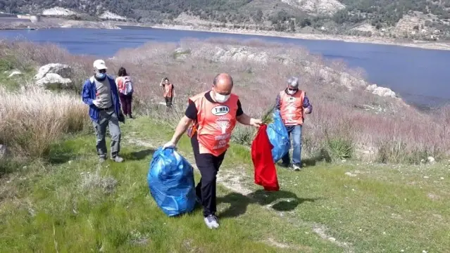 Suyun önemine dikkat çekmek için 15 kilometre yürüdüler