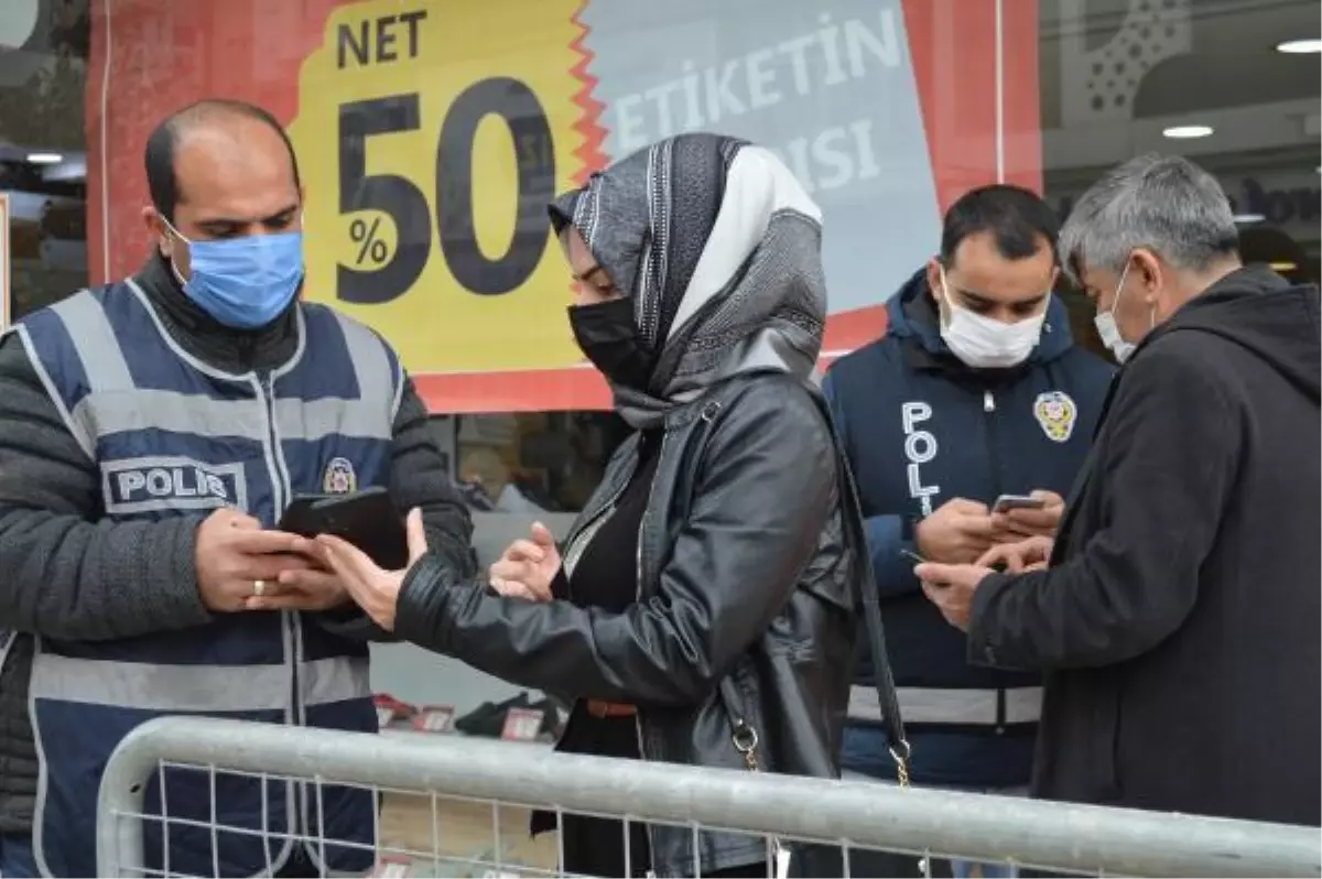 Son dakika! Vaka sayısı artan Elazığ\'da, 4 cadde ve 1 meydana \'HES kodu\' zorunluluğu