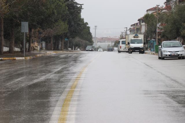 Yeraltından gelen ürkütücü sesler mahalleliyi uykusuz bıraktı