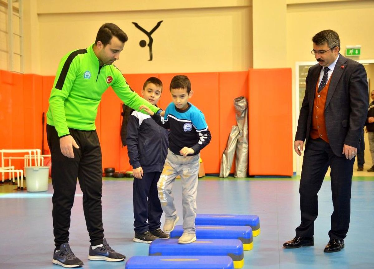 Yıldırım\'da engeller sporla aşılıyor