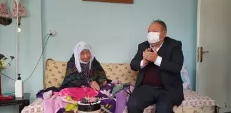 107 yaşındaki şehit annesine sürpriz doğum günü