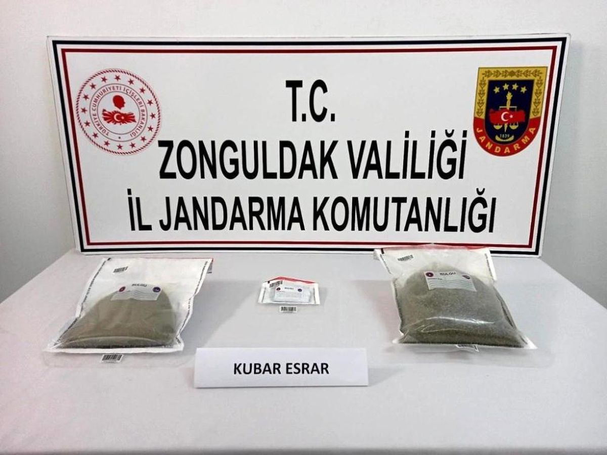 Son dakika haberleri... Alaplı\'da 1 kilo 200 gram kubar esrar ele geçirildi