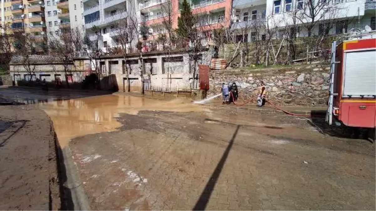 Bingöl\'de, sel sonrası hasar tespiti ve temizlik çalışması