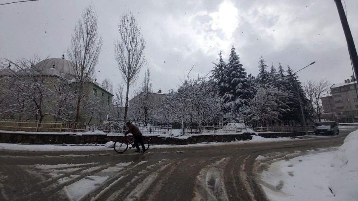 Bitlis\'te 47 köy yolu ulaşıma kapandı