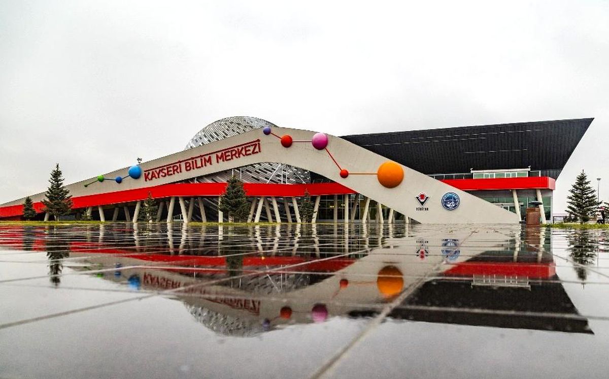 Büyükkılıç, Kayseri\'yi bilimin de merkezi yapıyor