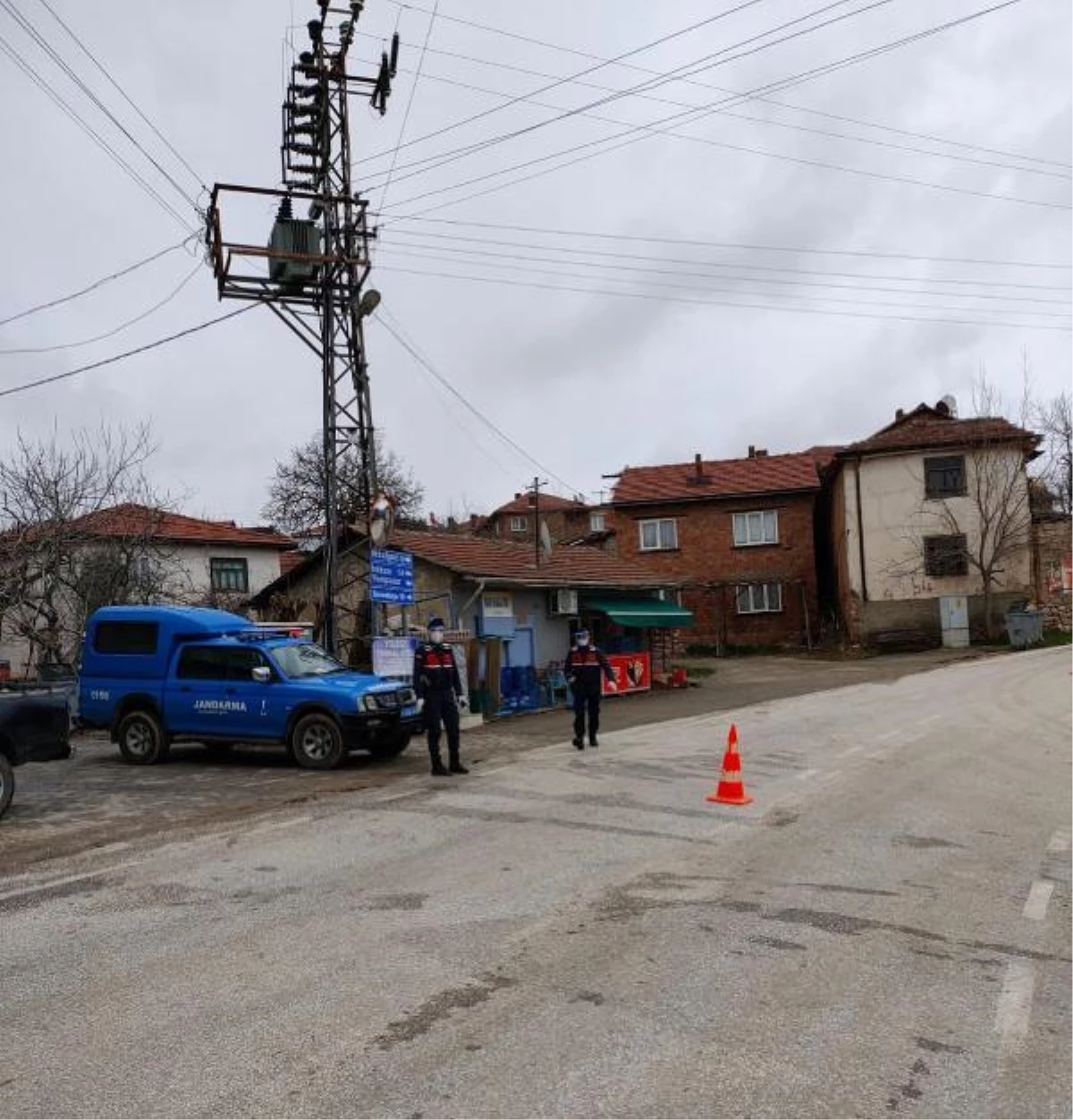 Eskişehir\'de 350 nüfuslu mahalleye koronavirüs karantinası