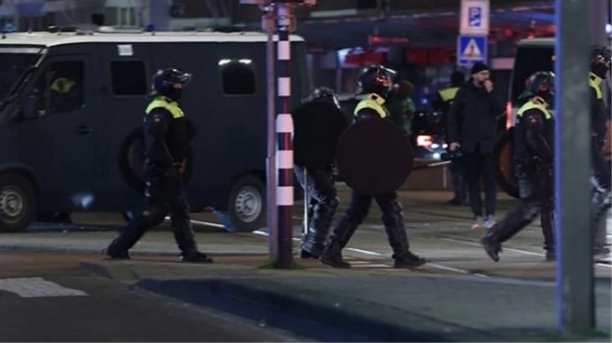 Hollanda Parlamentosu\'ndaki bomba ihbarı asılsız çıktı