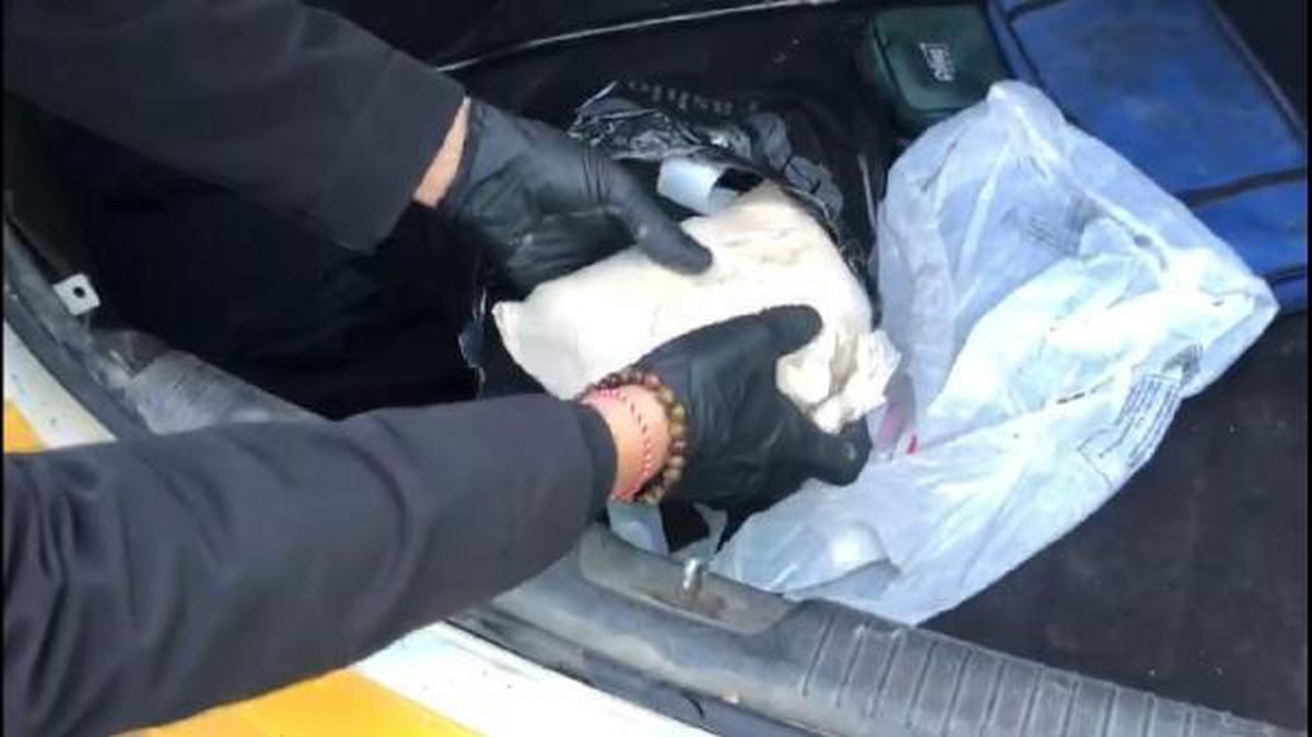 İstanbul\'dan Çorlu\'ya gelen takside, 4 kilo 900 gram uyuşturucu bulundu