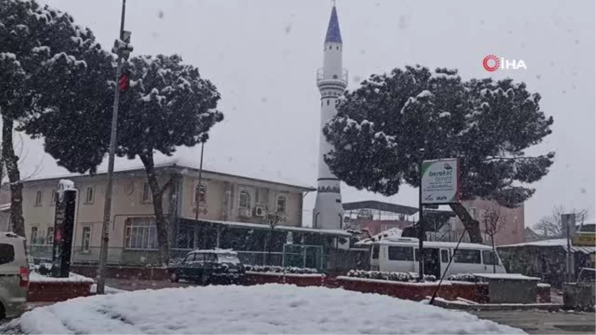 Ödemiş Ovası\'na kar yağdı, bakla ve bezelye üreticileri tedirgin