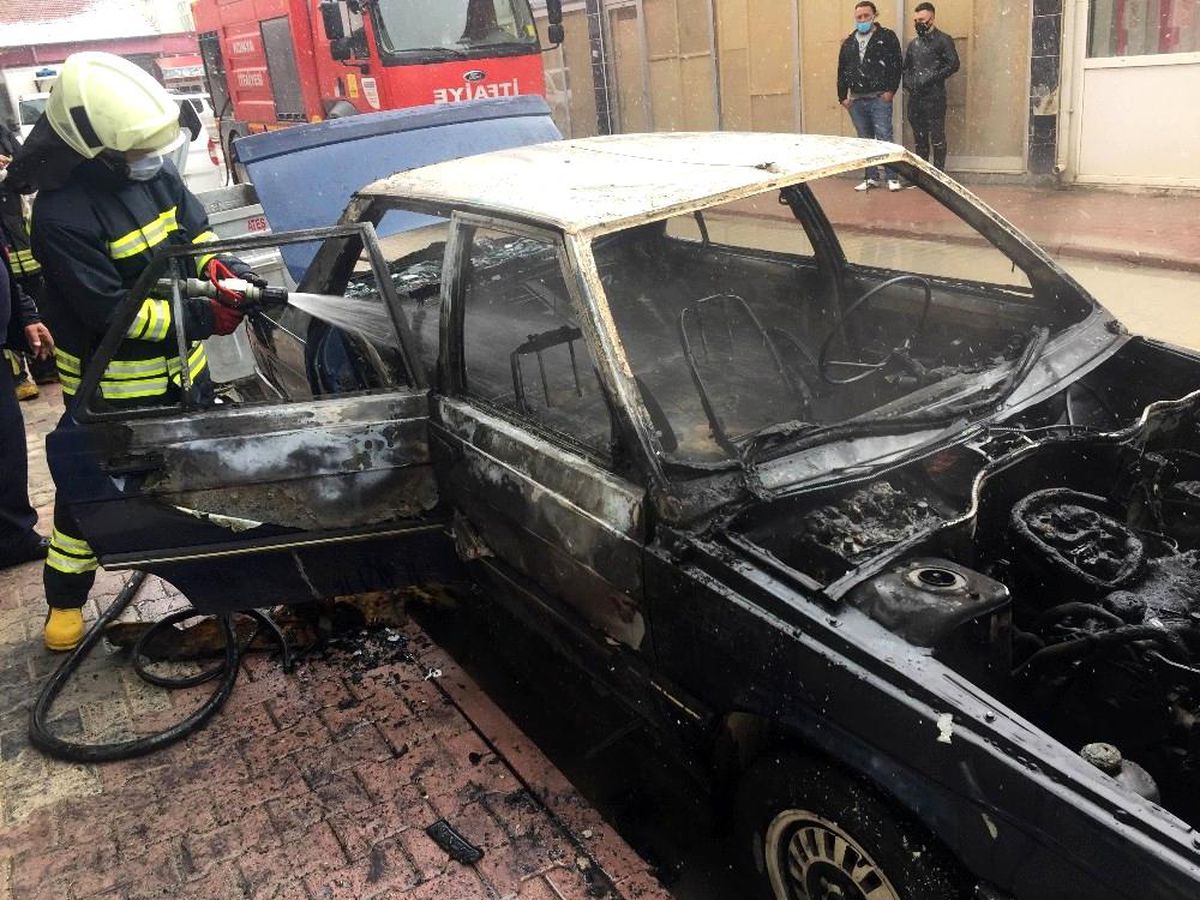 Park halindeki LPG\'li otomobilde yangın