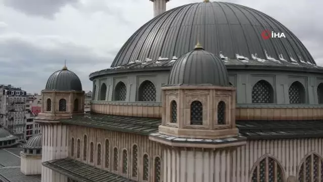 Taksim Camii Ramazan ayına hazırlanıyor