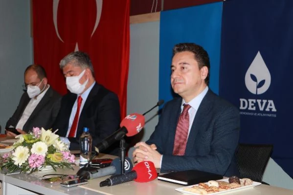 Ali Babacan, partisinin ilçe kongresine katıldı
