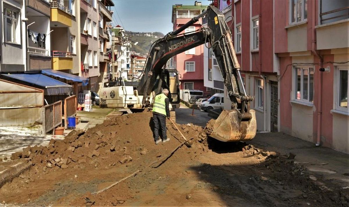 Altınordu\'da altyapı çalışmaları sürüyor