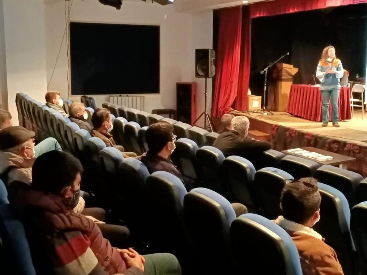 Datça\'da muhtarlara AFAD tarafından eğitim verildi