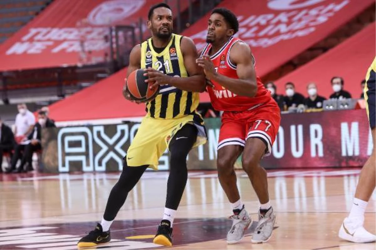 Fenerbahçe Beko: 71-76