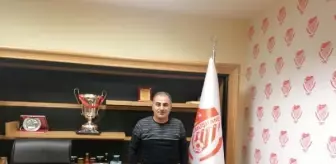 Gümüşhanespor'un bu sezonki 5'inci teknik direktörü Sezgin Köprülü oldu