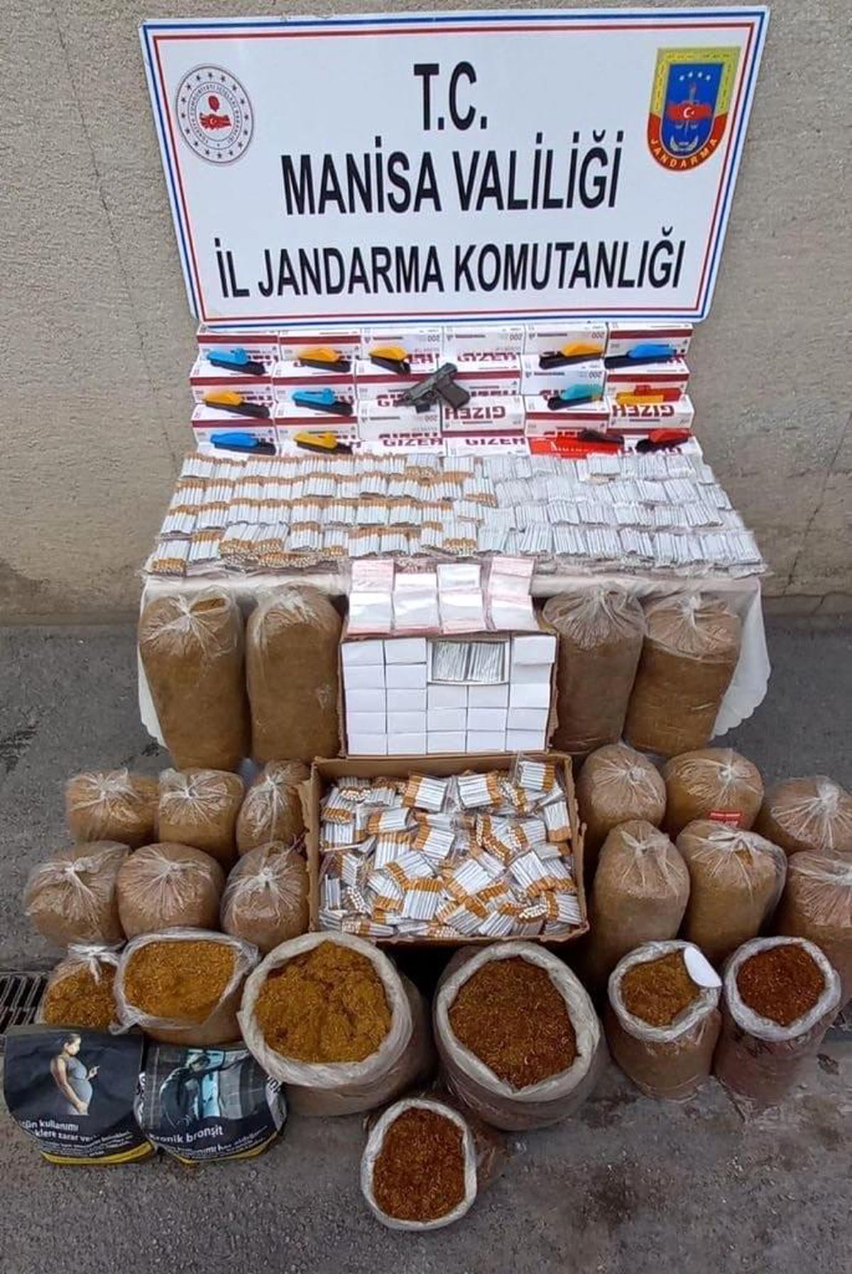 Son dakika haber... Manisa\'da 22 bin adet boş makaron ele geçirildi