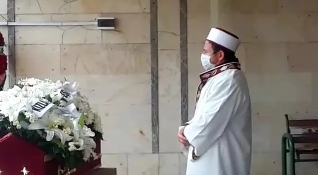 Tazminatlar�n� alamayan i��iler, eski patronlar�na cenaze namaz�nda haklar�n� helal etmediler