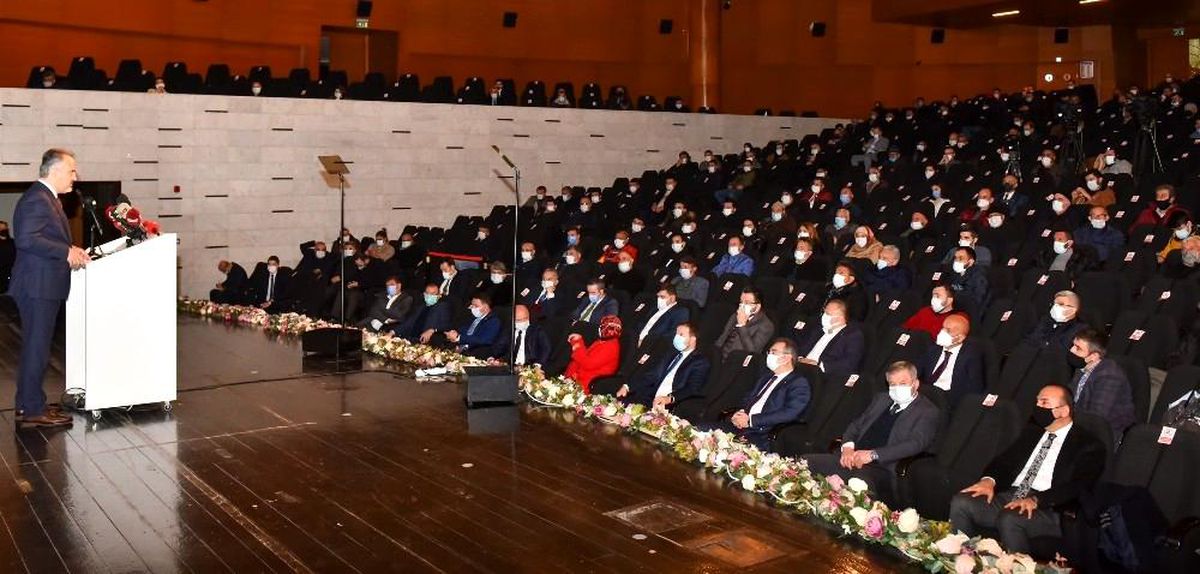 Bursa Büyükşehir Belediyesi, 3 yıl içinde 5 milyon meyve fidanını toprakla buluşturacak