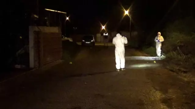 Barışmak için çağırdığı arkadaşını 3 el ateş ederek öldürdü Barışmak için çağırdığı arkadaşını 3 el ateş ederek öldürdü