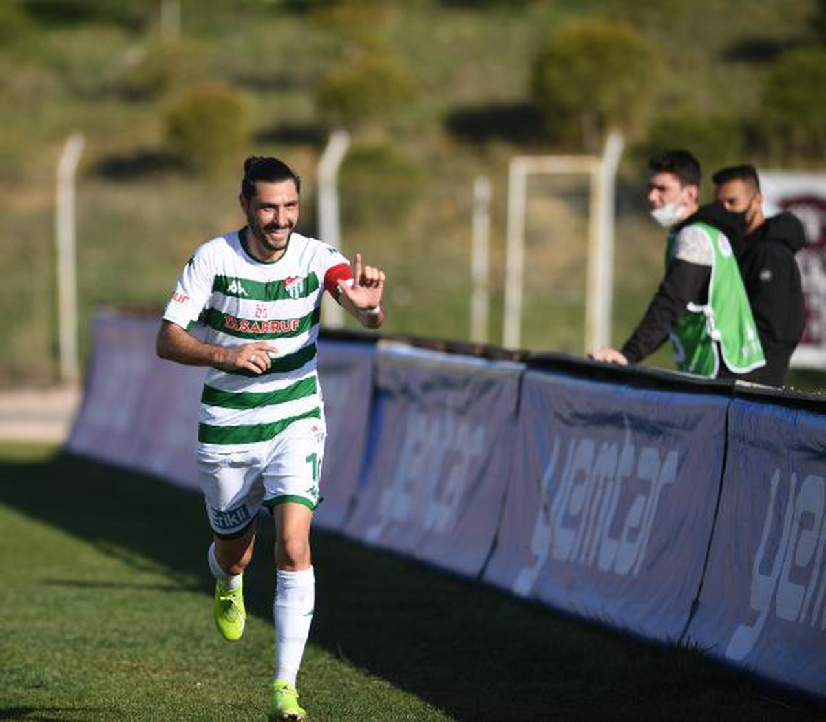 Bursaspor\'da 6 oyuncunun sözleşmesi sona eriyor