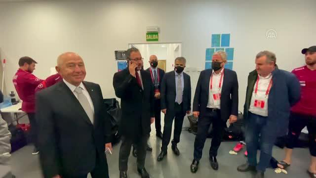 Cumhurbaşkanı Erdoğan A Milli Futbol Takımı\'nı tebrik etti