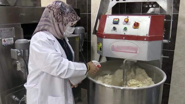 Evde yapt��� tatl�lar be�enilince imalathane kurdu, 7 ilde 18 �ube a�t�