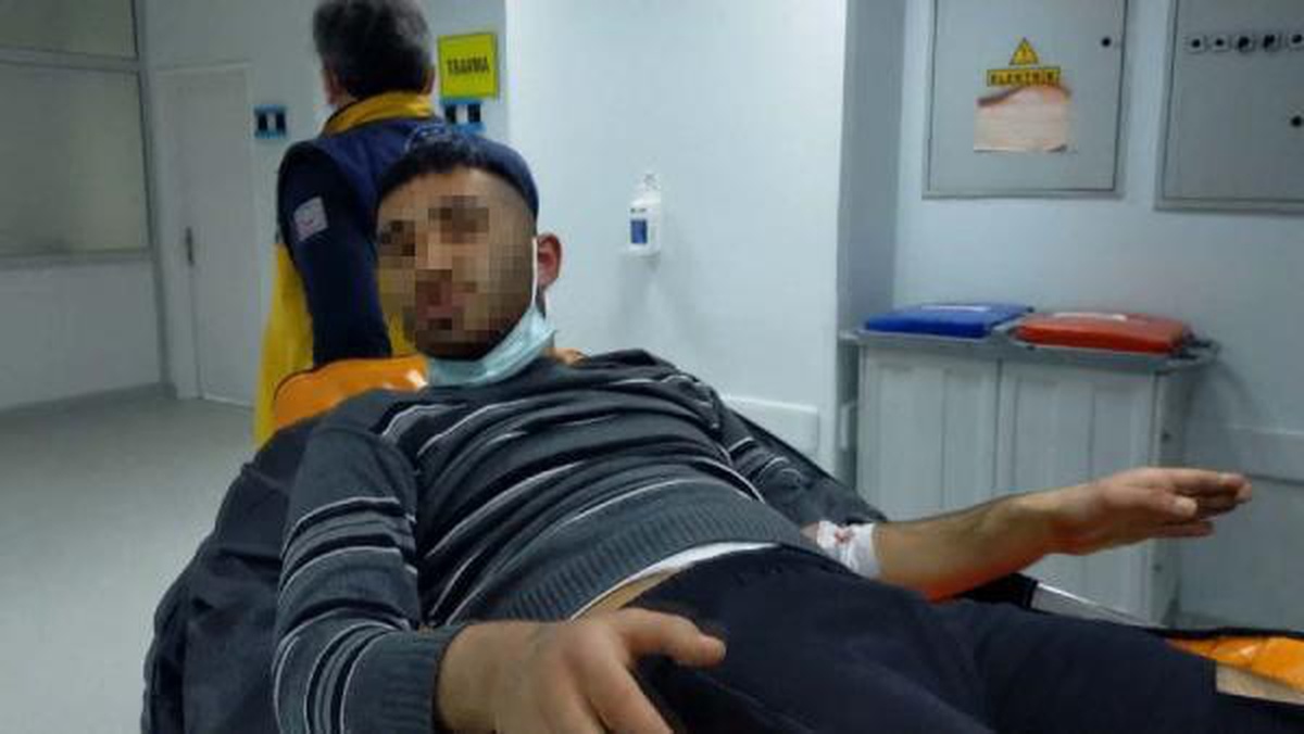 Son dakika haberi... Husumetlilerine tüfekle ateş açtı; 1\'i kadın, 3 yaralı