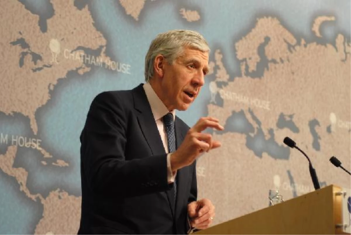 İngiltere eski Dışişleri Bakanı Straw: Londra KKTC\'yi tanıma yolunda adım atmalı