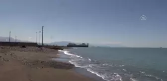 İskenderun Körfezi'nde karaya oturan hacizli gemi incelemenin ardından yeniden körfeze çekilecek