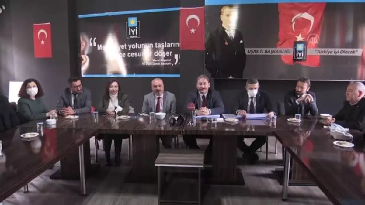 İYİ Parti\'li Akalın: "Katolik nikahı tesis etmiş gibi açık çek vererek bir ittifak oluşturmayız"