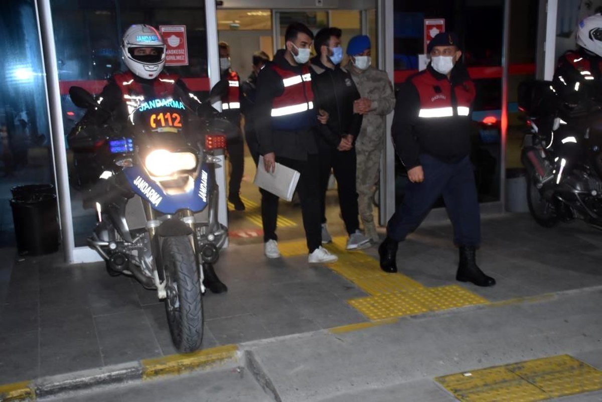 İzmir merkezli FETÖ operasyonunda 41 tutuklama