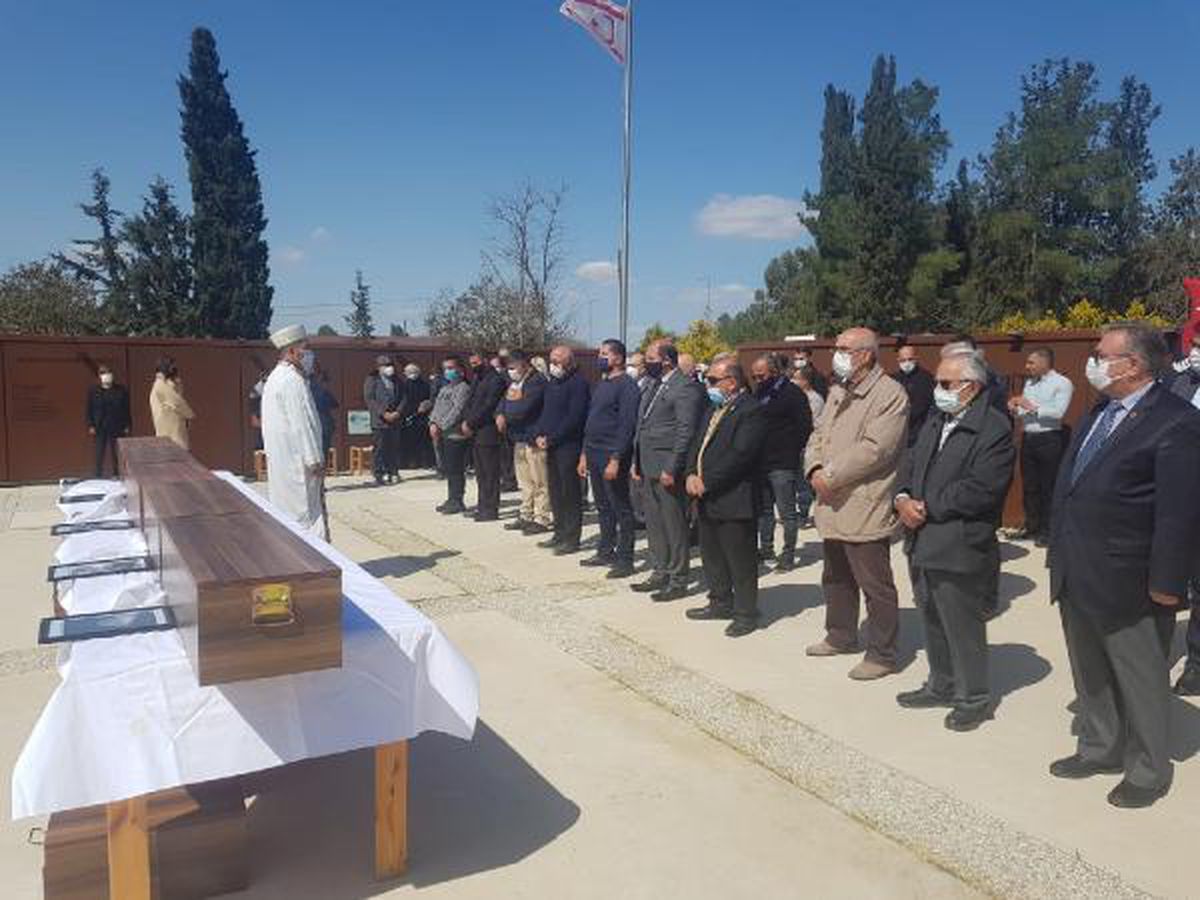 Son dakika haberleri... KKTC\'de aynı aileden 5 şehit daha Muratağa Sandallar Şehitliği\'ne defnedildi