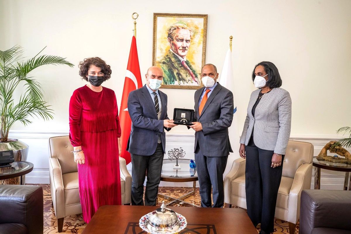 Küba-İzmir ilişkileri güçleniyor