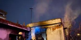 Son dakika gündem: Müstakil ev, yangında kullanılmaz hale geldi