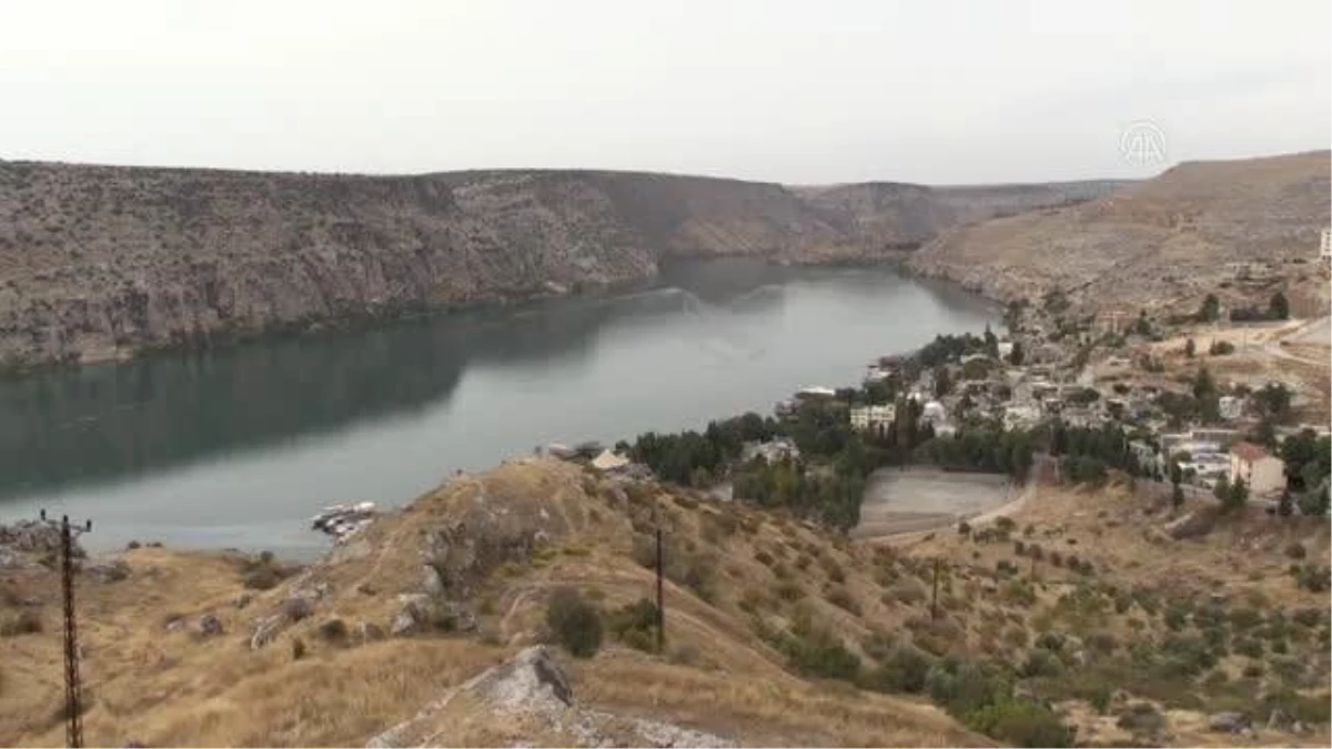 Son dakika haber... ŞANLIURFA - Bozkırın ortasındaki "sahil kenti" Halfeti\'de su sporları yeniden canlanıyor