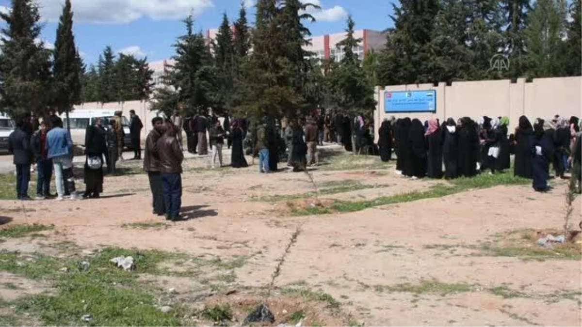 TEL ABYAD - Barış Pınarı Harekatı bölgesinde 600\'den fazla Suriyeli öğrenci YÖS\'e katıldı