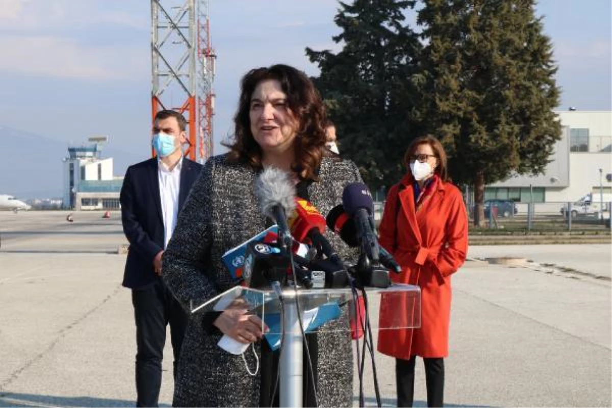 DSÖ: Makedonya\'ya ilk parti koronavirüs aşısı ulaştı