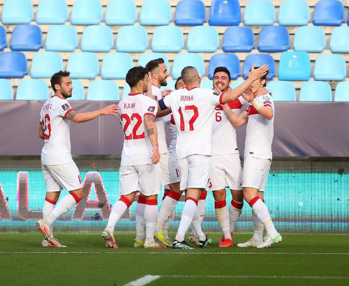 FIFA, Norveç\'i yenen Türkiye\'yi tebrik etti