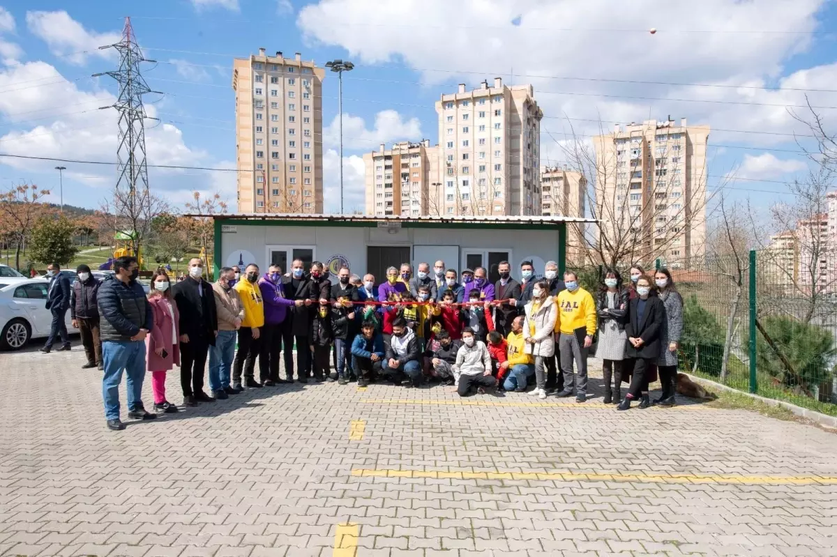 İzmir\'de deprem dayanışması sürüyor