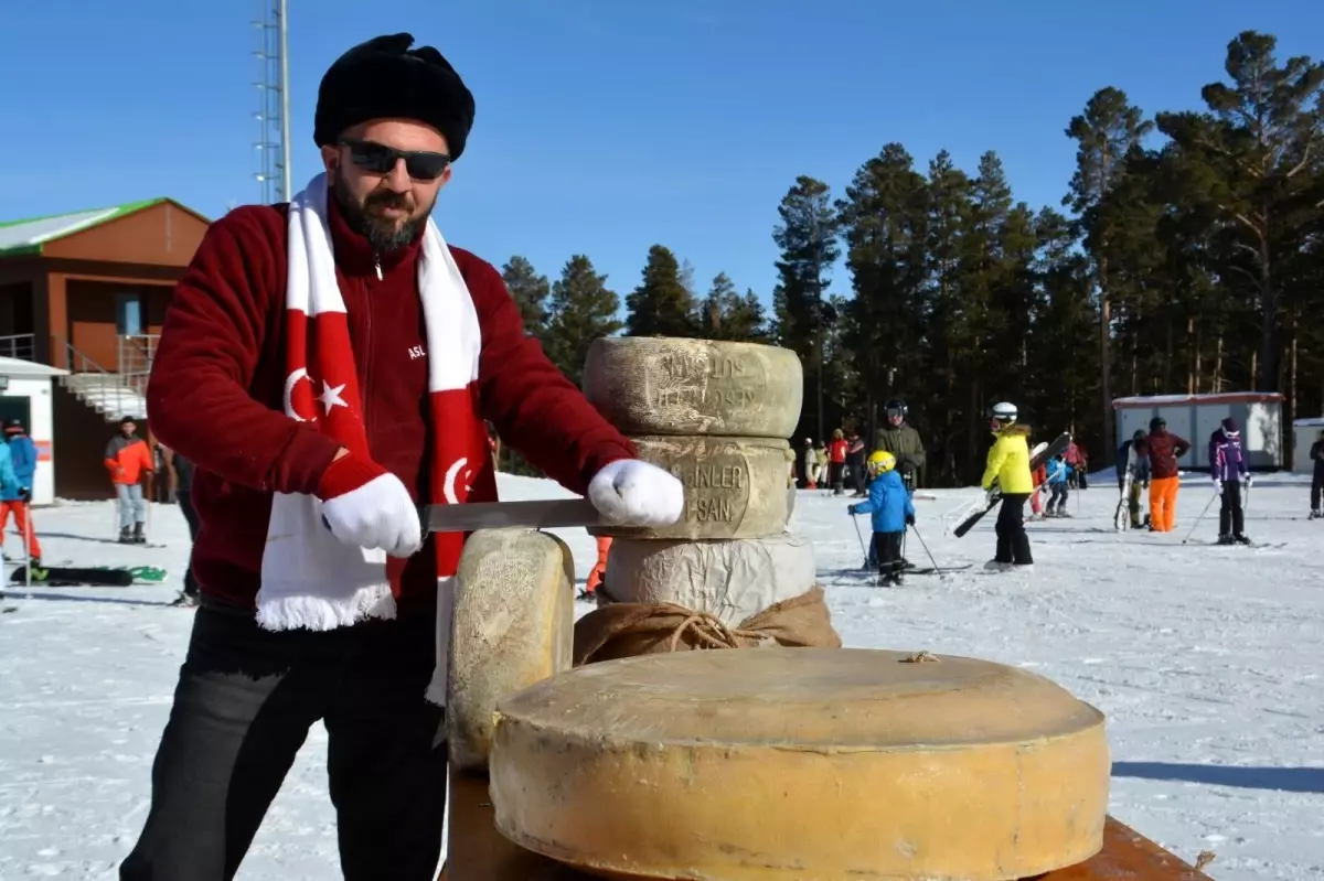 Kars kaşarı kayak merkezinde görücüye çıktı