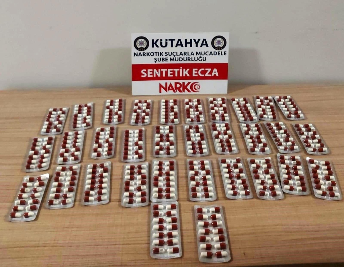Kütahya\'da uyuşturucu taciri polisten kaçamadı