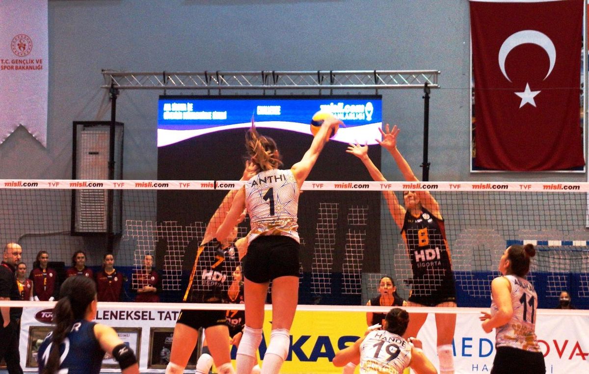 Misli.com Sultanlar Ligi: Aydın Büyükşehir Belediyespor: 3 Galatasaray HDI Sigorta: 1