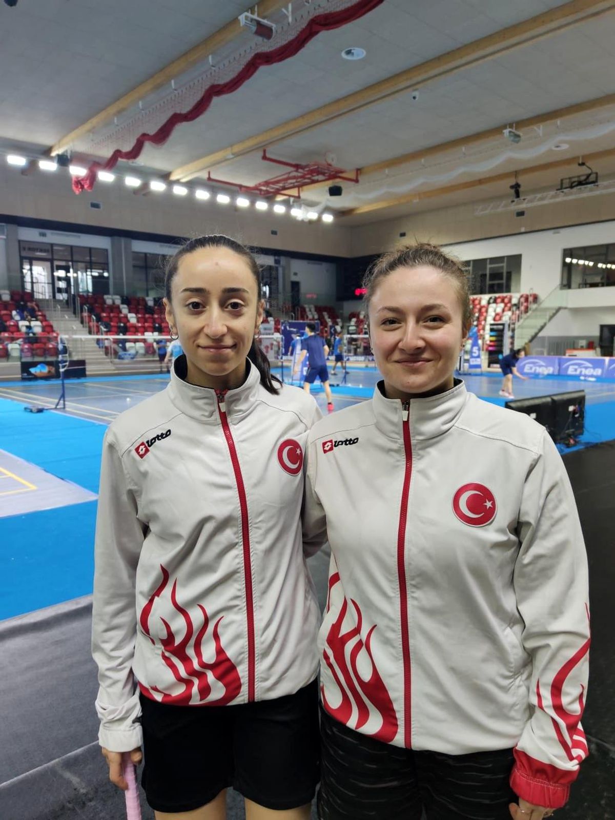 Nazlıcan ve Bengisu\'dan Polonya\'da altın madalya