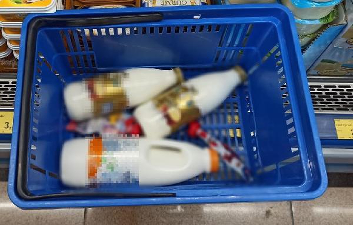 Tarihi geçmiş süt ve süt ürünlerini piyasaya sürerken yakalandılar