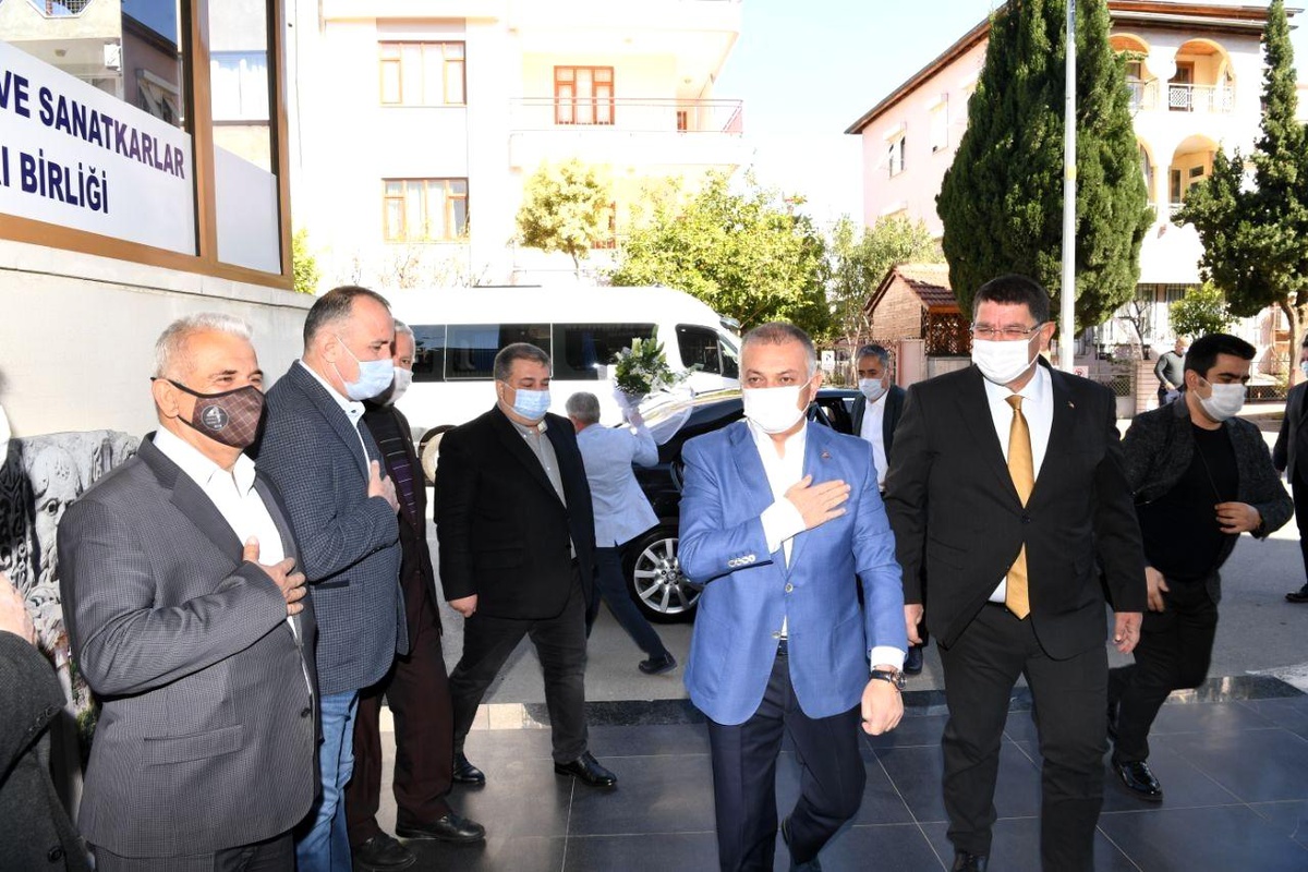 Vali Yazıcı, esnaf odaları başkanlarıyla bir araya geldi