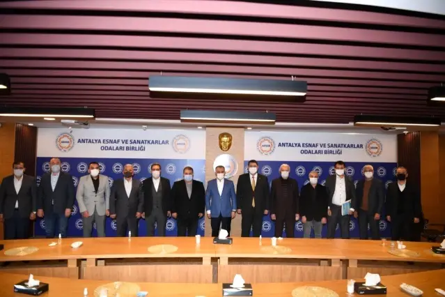 Vali Yazıcı, esnaf odaları başkanlarıyla bir araya geldi Vali Yazıcı, esnaf odaları başkanlarıyla bir araya geldi