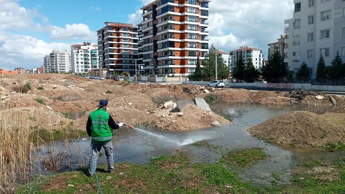 Adıyaman\'da ilaçlama çalışmaları devam ediyor