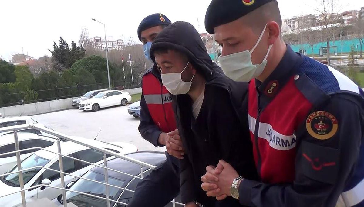 Benzin döküp karısını yaktı